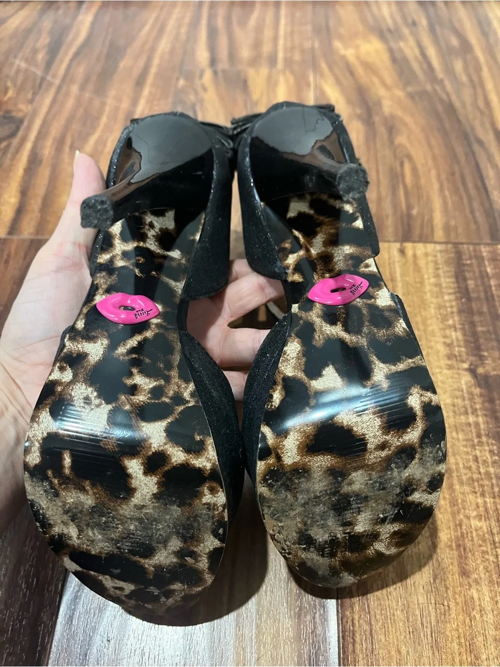 Betsey Johnson Alexsaa Black Glitter Bow Platform Heels 6.5